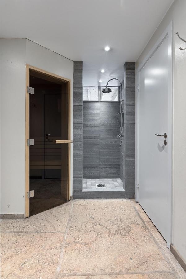 Fantastic 4 Bedroom Home In Bromma With Everything Stockholm Exteriör bild
