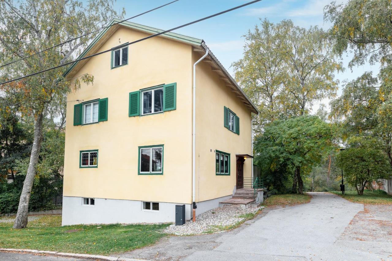 Fantastic 4 Bedroom Home In Bromma With Everything Stockholm Exteriör bild
