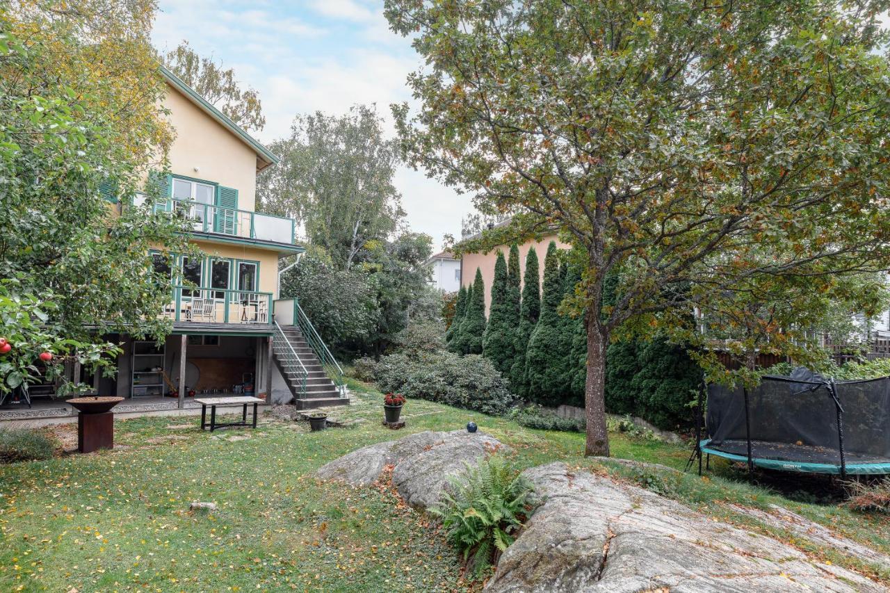 Fantastic 4 Bedroom Home In Bromma With Everything Stockholm Exteriör bild
