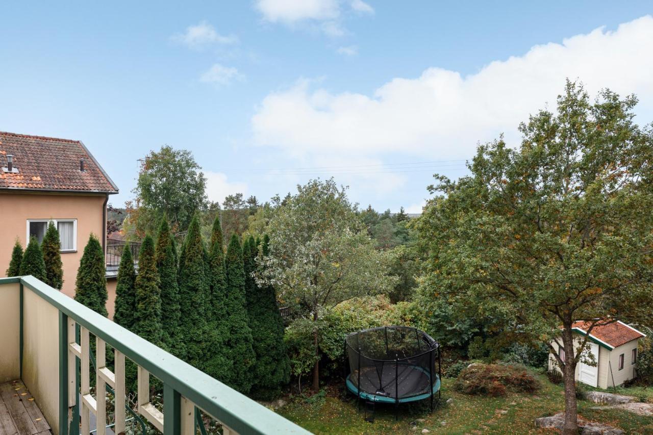 Fantastic 4 Bedroom Home In Bromma With Everything Stockholm Exteriör bild